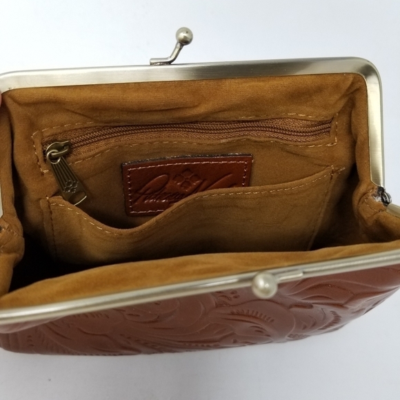 Patricia Nash Savena Wristlet Florence Tooled Leather Clutch Brass Kiss Lock